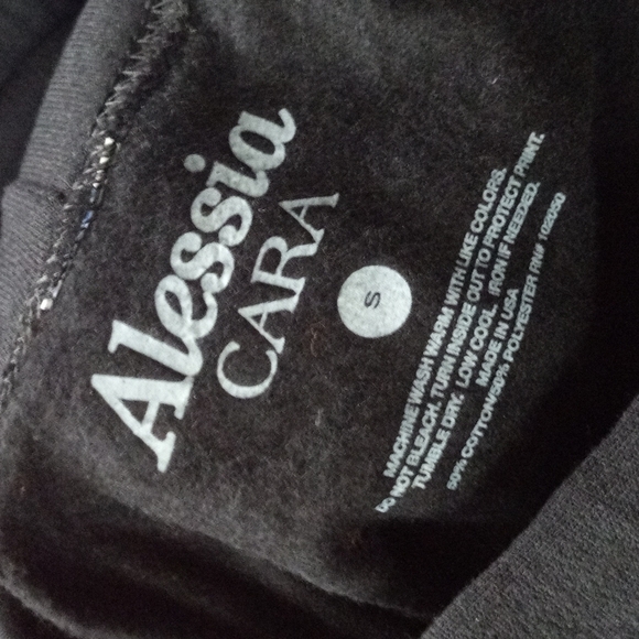 Alessia Cara Pains Of Growing Tour Band  Hoodie Black - Picture 2 of 8